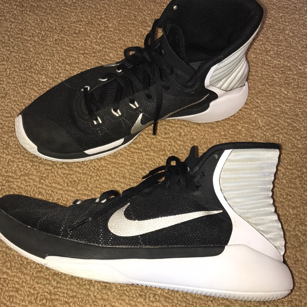 Great Condition Nike Basketball Shoes!